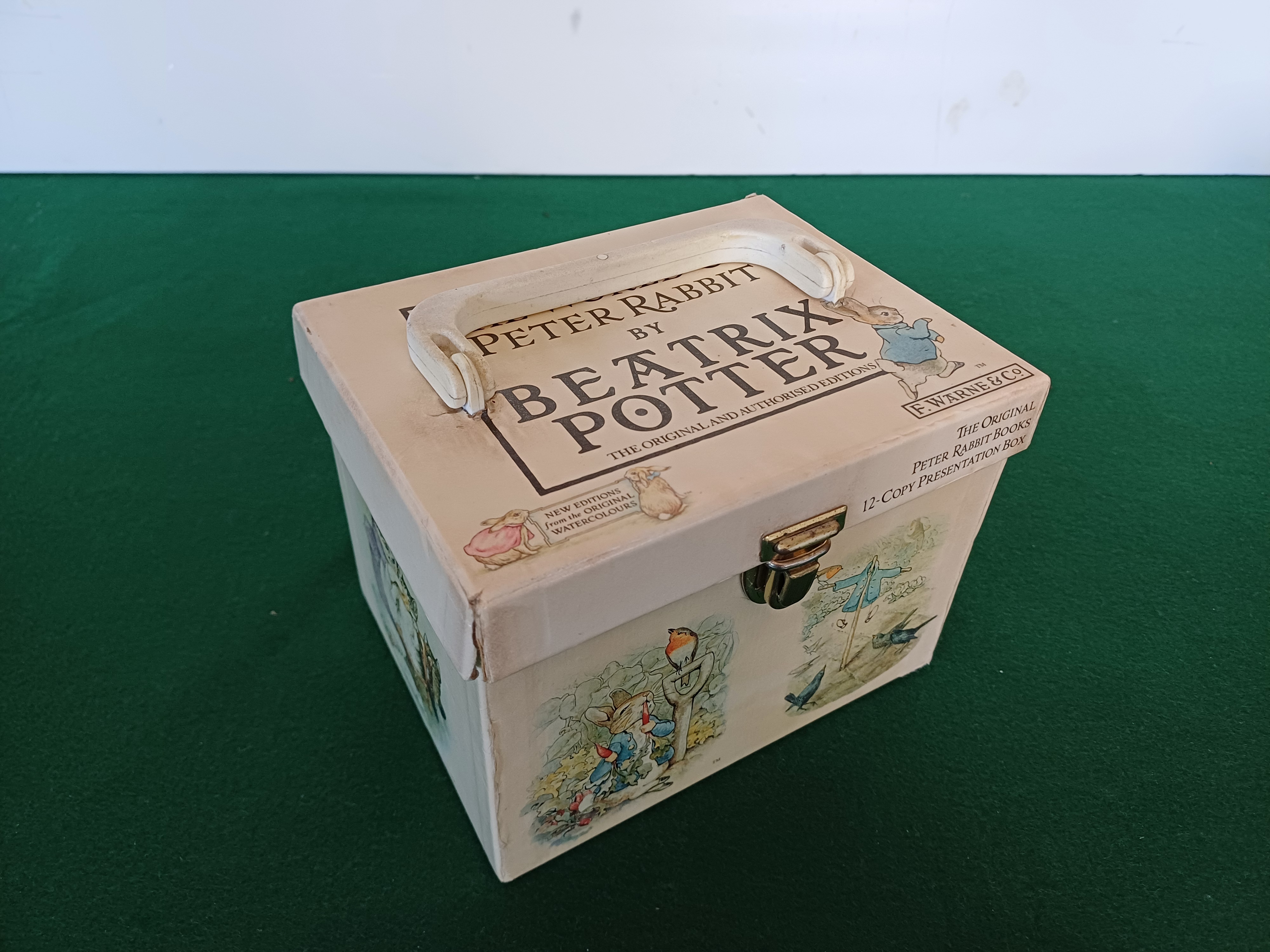 The World of Peter Rabbit (12 Copy Presentation Box)